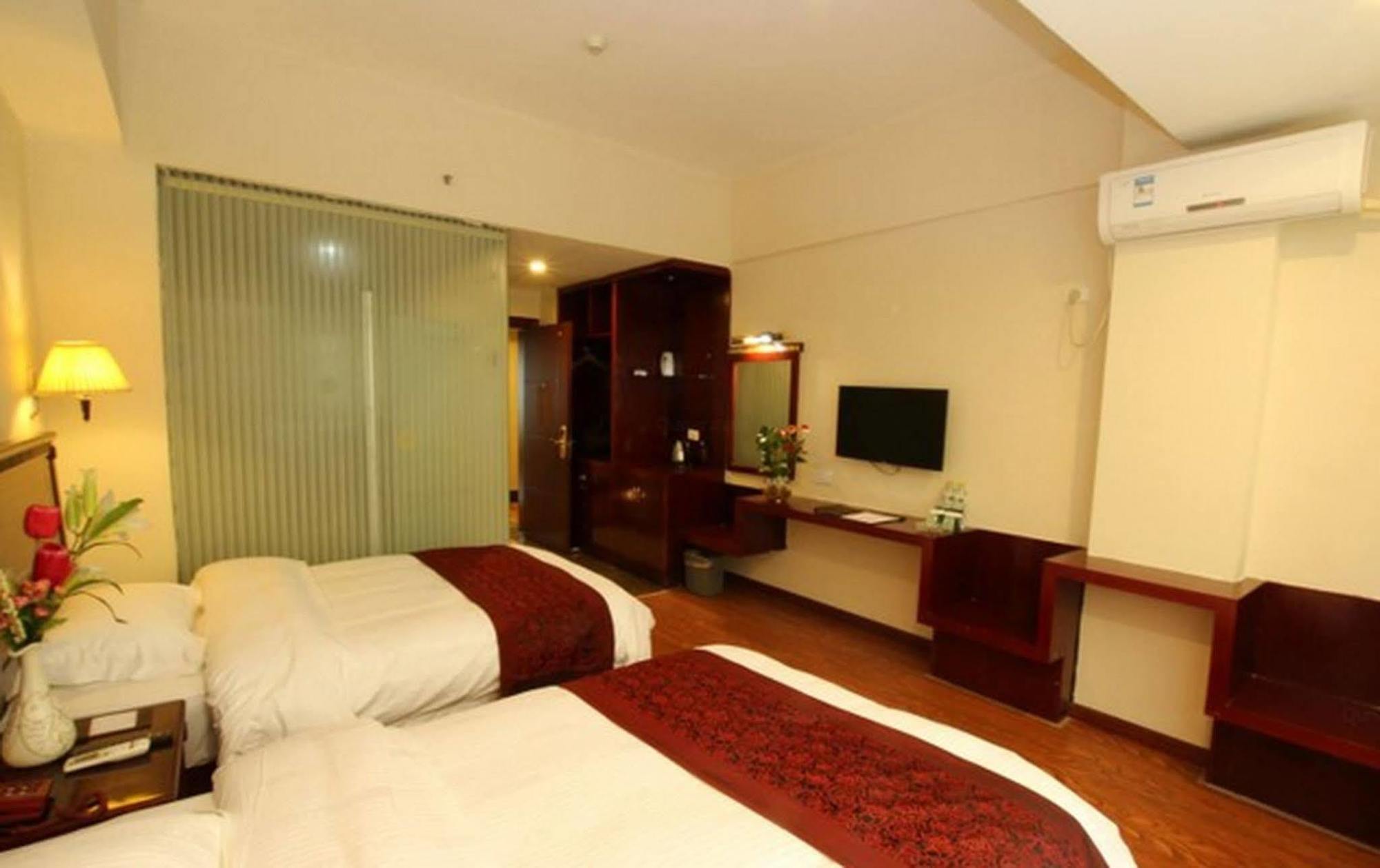 Greentree Inn Guangxi Guilin Lingui Jinshan Square Jinshui Road Express Hotel Dış mekan fotoğraf